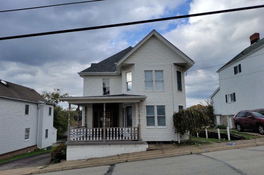 Observatory St, Manor, PA 15665