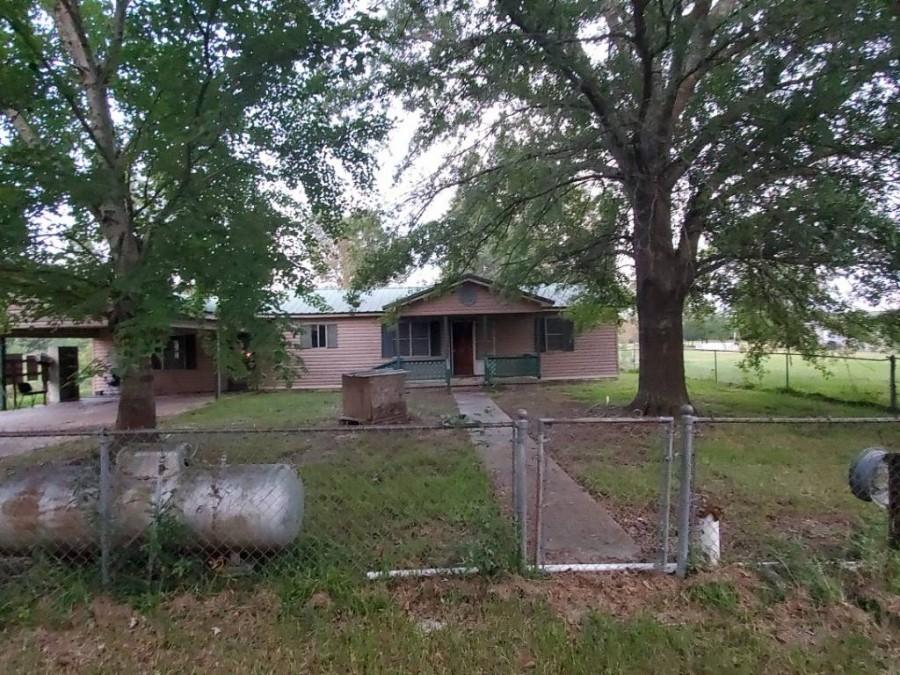 Josie Ln, Zwolle, LA 71486