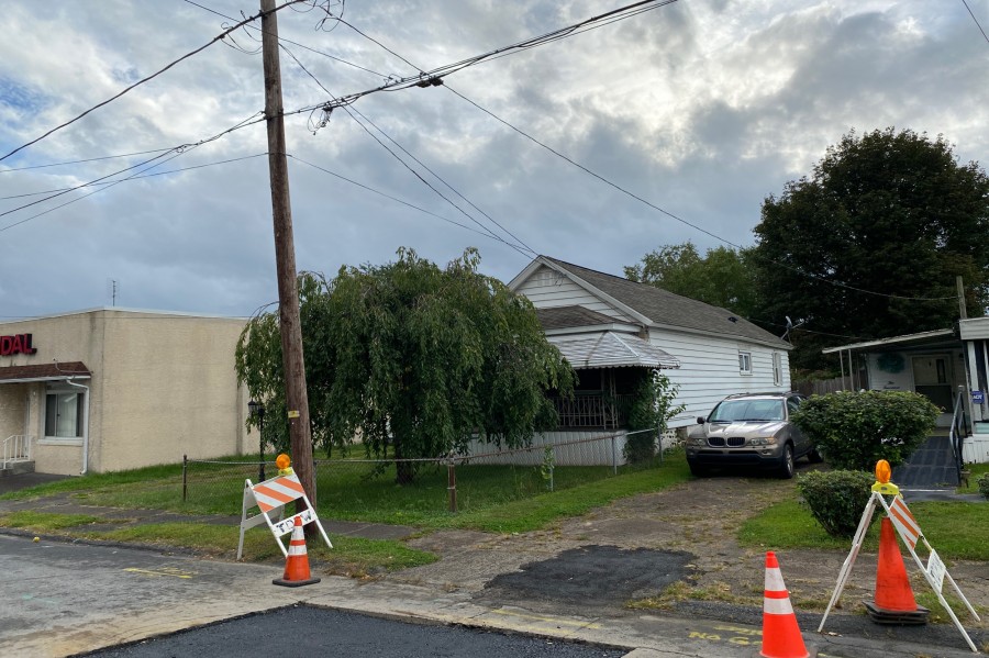 George St, Throop, PA 18512 #1