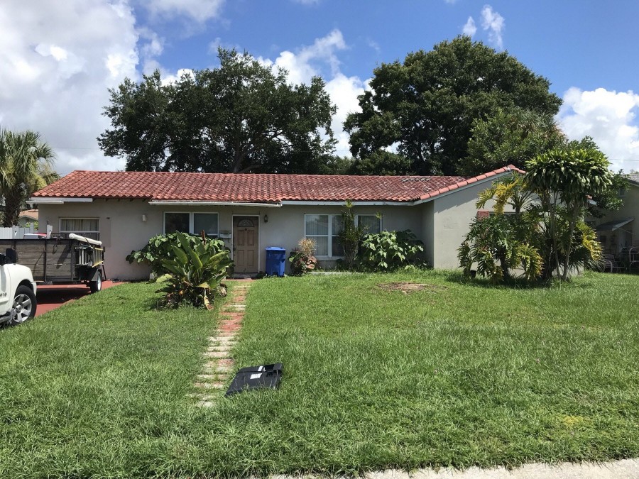 Hampton Dr, Saint Petersburg, FL 33710