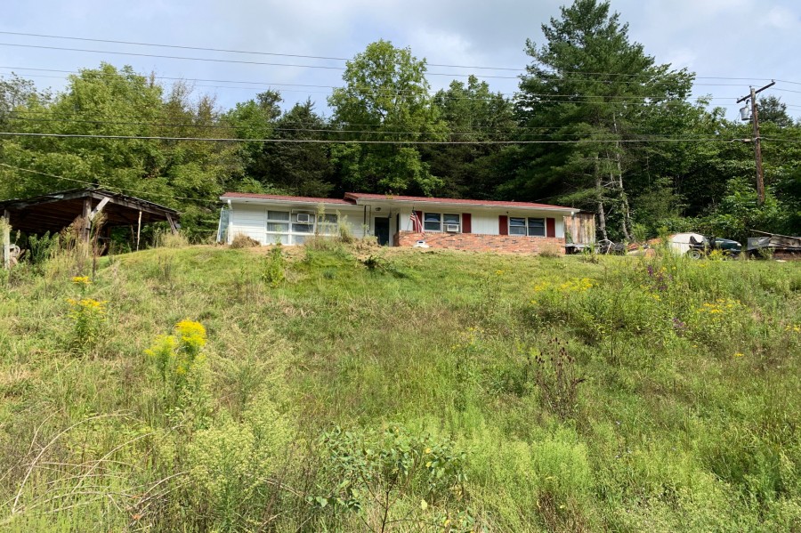 Tomlinson Rd, Pennington Gap, VA 24277