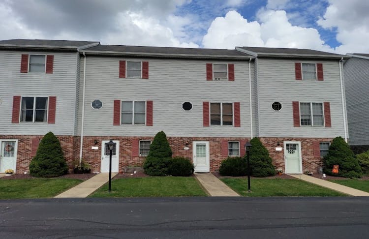 103 Thistle Drive Greensburg, PA 15601, Westmoreland County