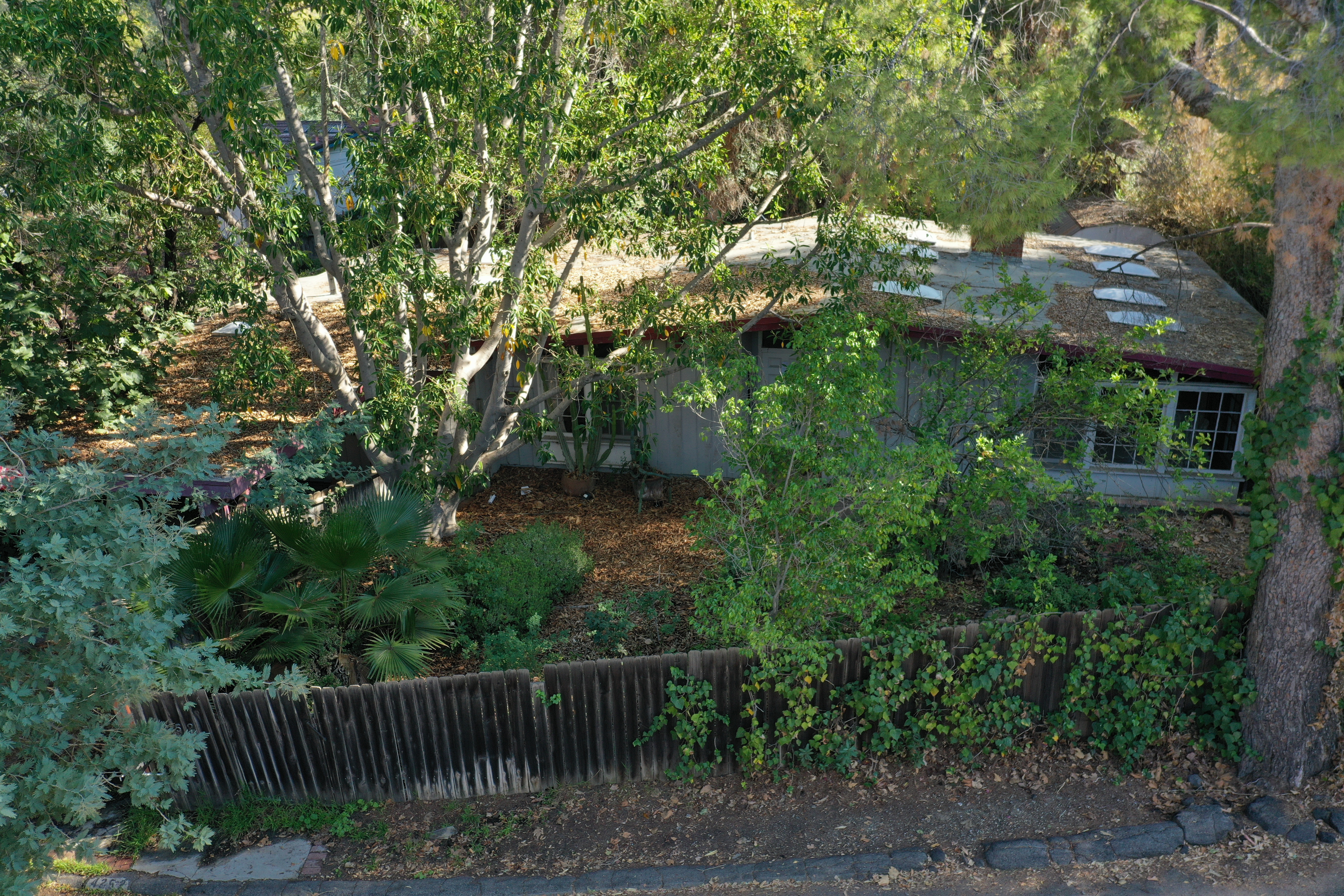 Tosca Rd, Woodland Hills, CA 91364