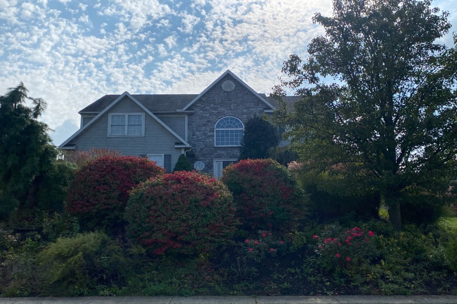 Farm View Ct, Douglassville, PA 19518