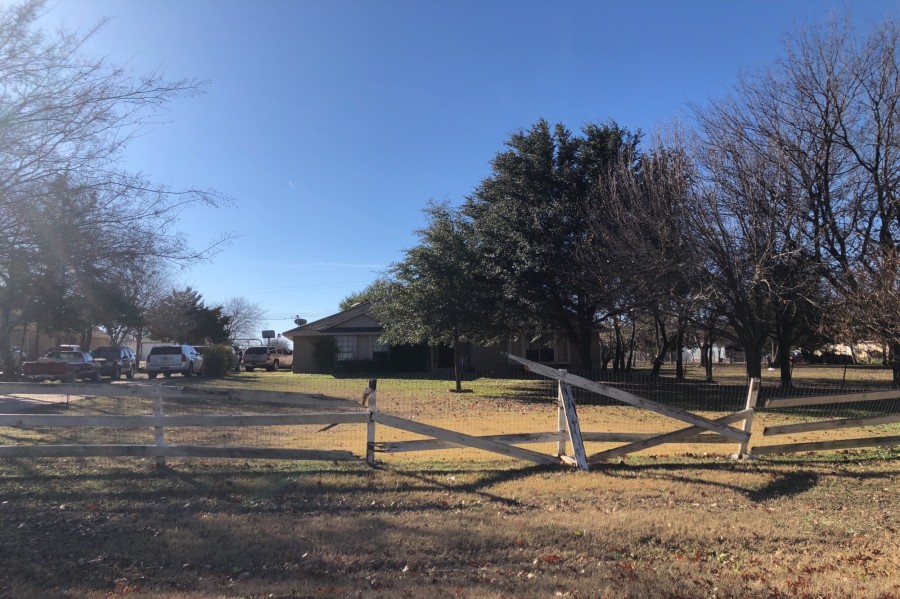 Barton Ave, Red Oak, TX 75154