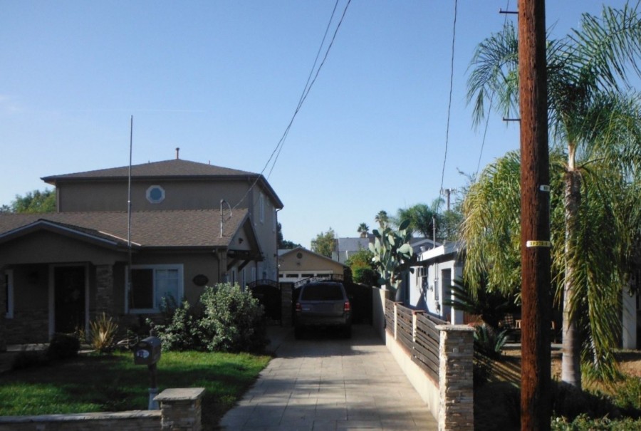 Avenue 32 , Los Angeles, CA 90065 #1