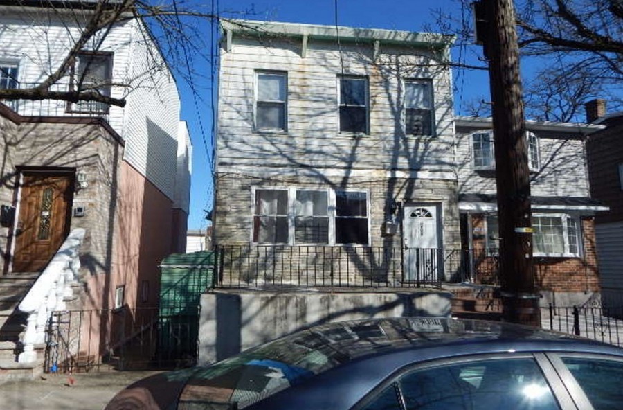 102nd Ave, Ozone Park, NY 11416
