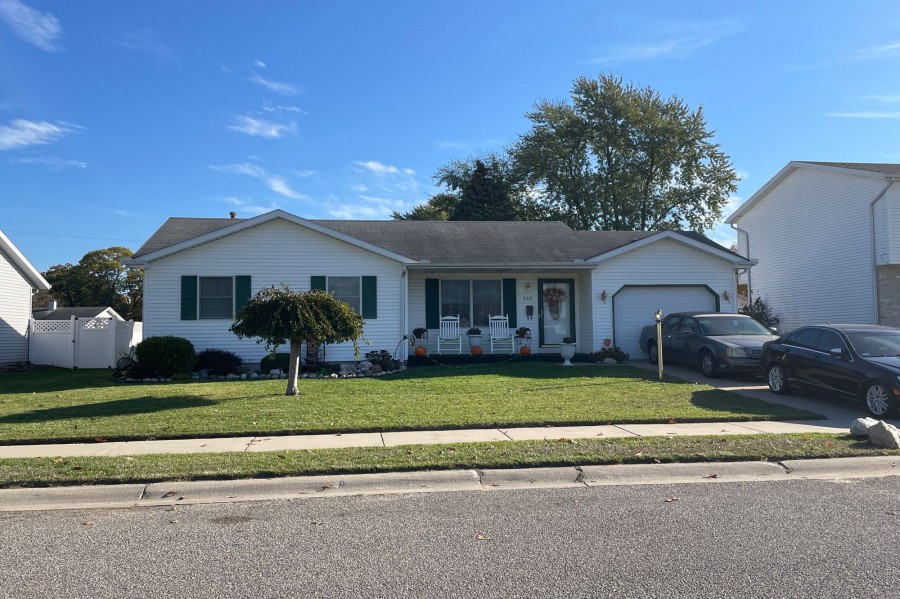 Summit Dr, South Bend, IN 46619