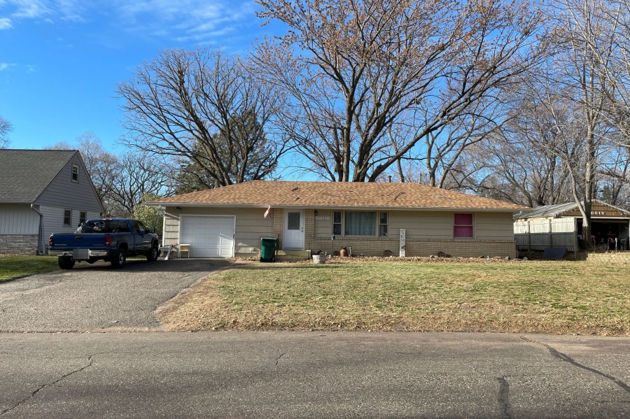 Jackson St, Minneapolis, MN 55434 #1