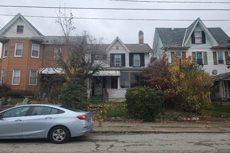 9th Ave, Tarentum, PA 15084