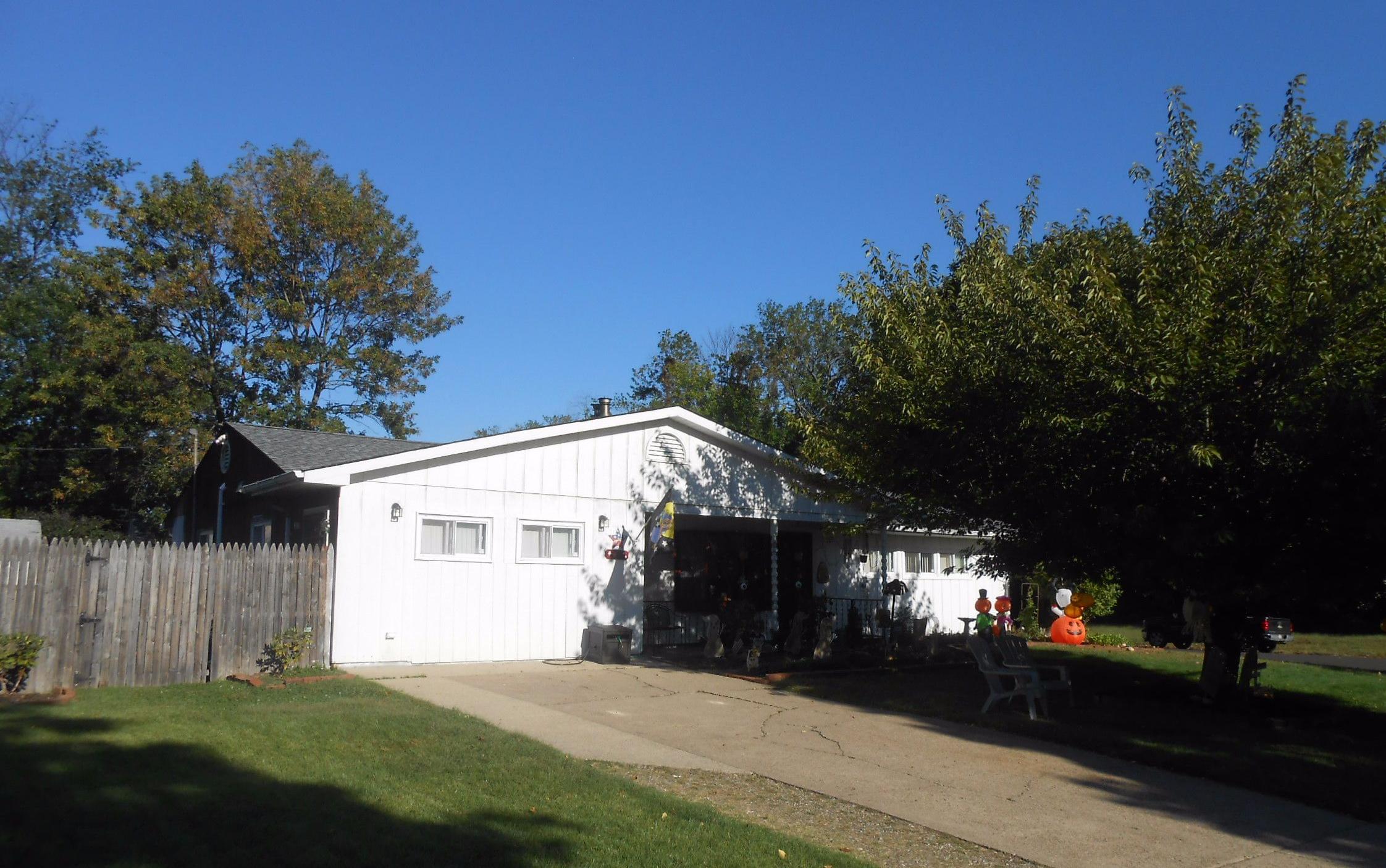 Maple Ln, Newtown, PA 18940