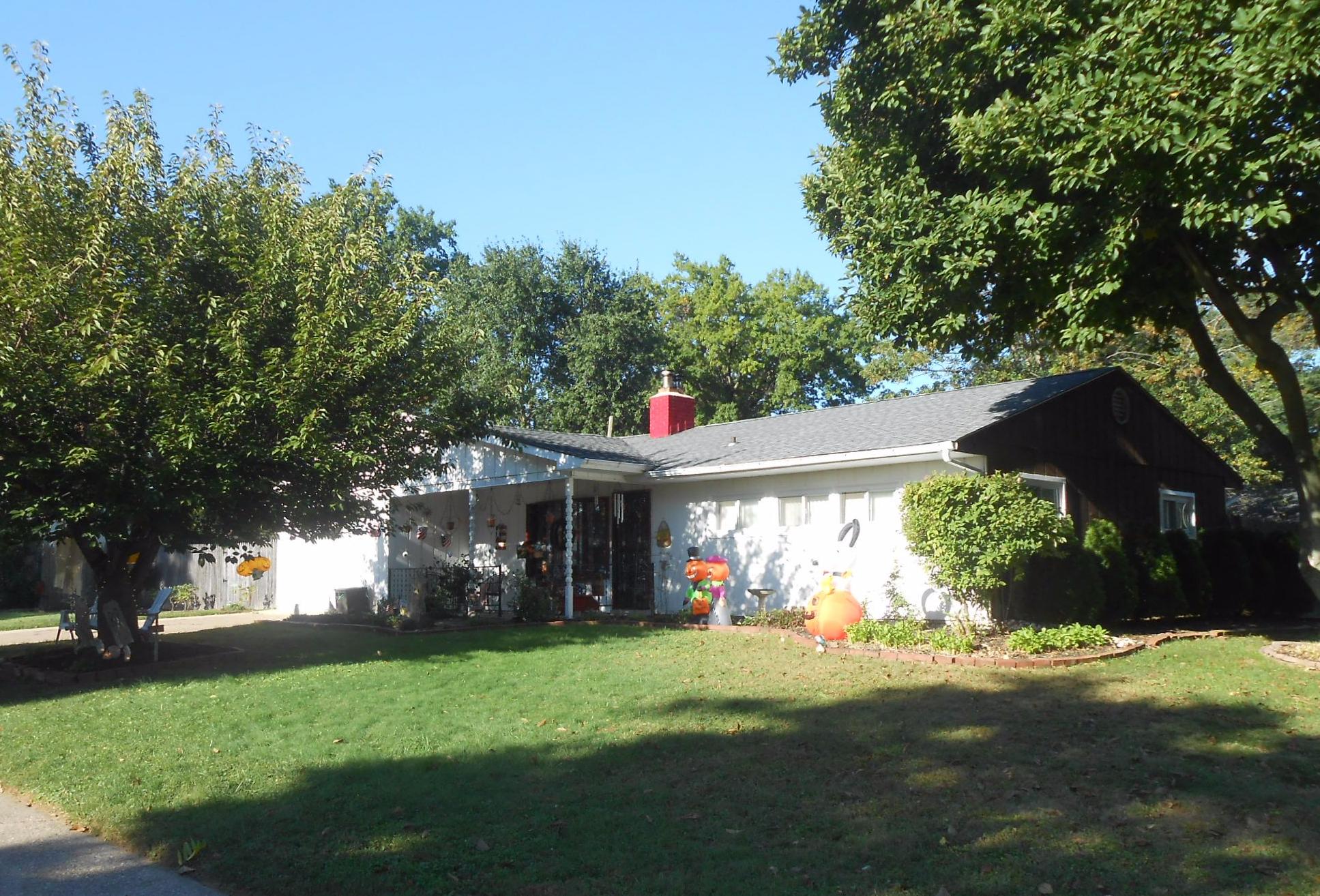 Maple Ln, Newtown, PA 18940 #1