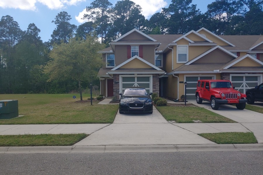 Hidden Haven Ct, Jacksonville, FL 32218