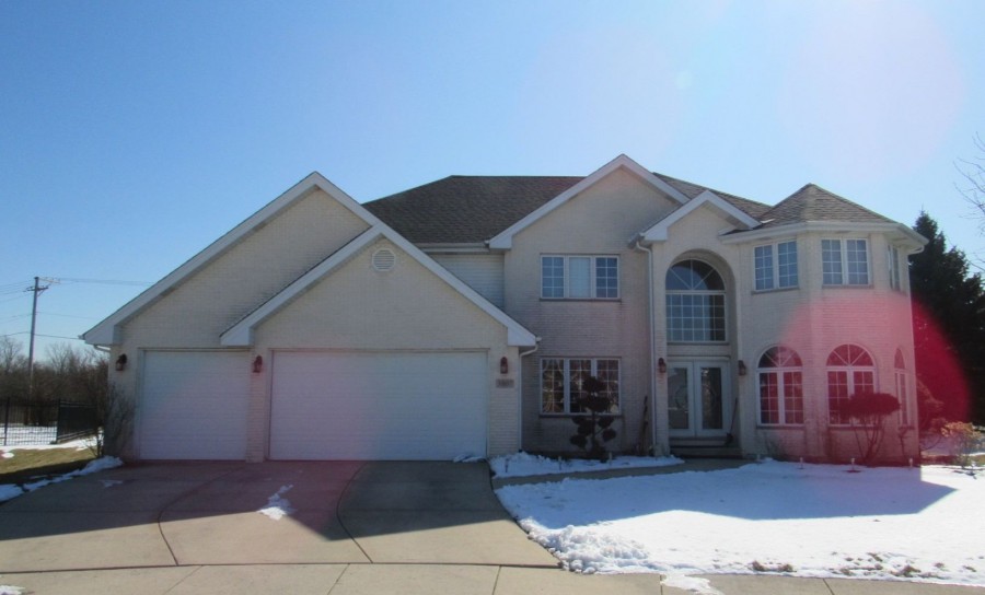 Marilyn Dr, Richton Park, IL 60471