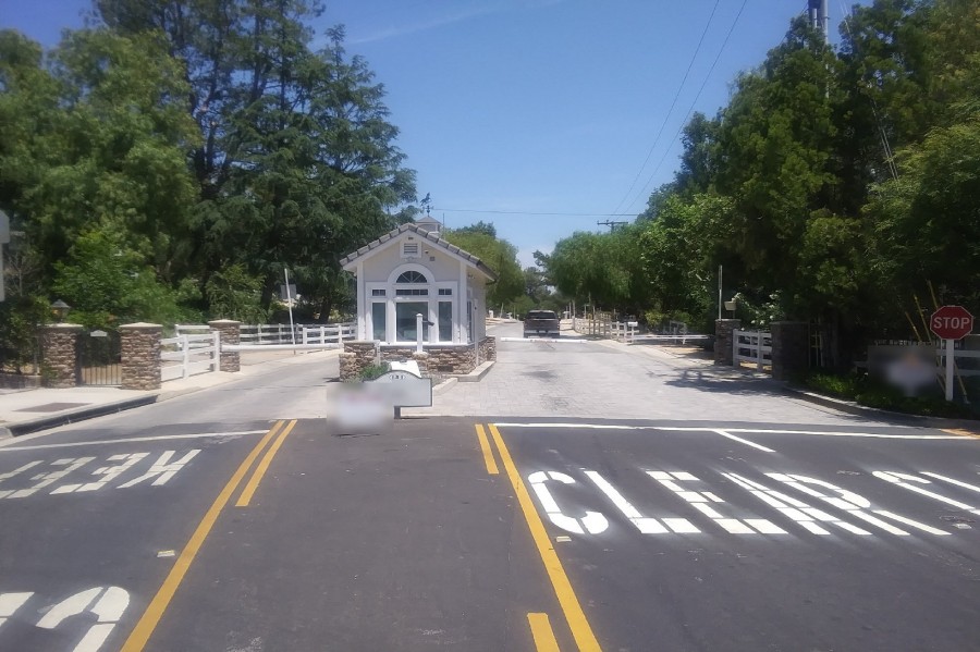 Hoback Glen Rd, Hidden Hills, CA 91302