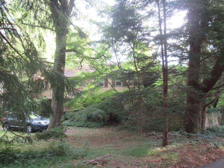 Lafayette Rd, Gladwyne, PA 19035