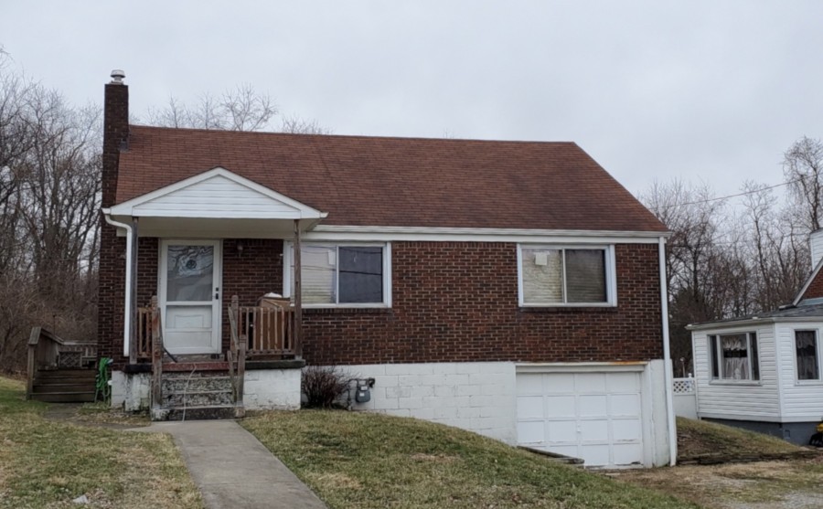 Maplehurst Dr, North Versailles, PA 15137