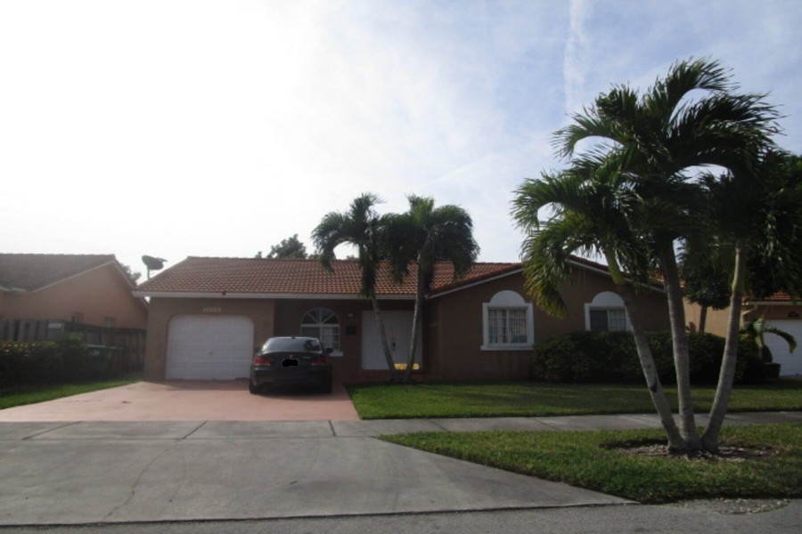 177th Ter, Miami, FL 33187