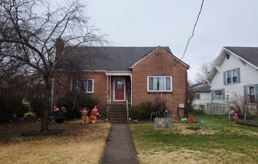 Holley St, Saint Albans, WV 25177