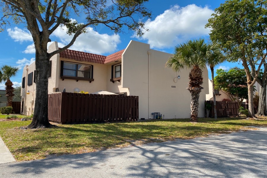 Seven Springs Blvd, Greenacres, FL 33463