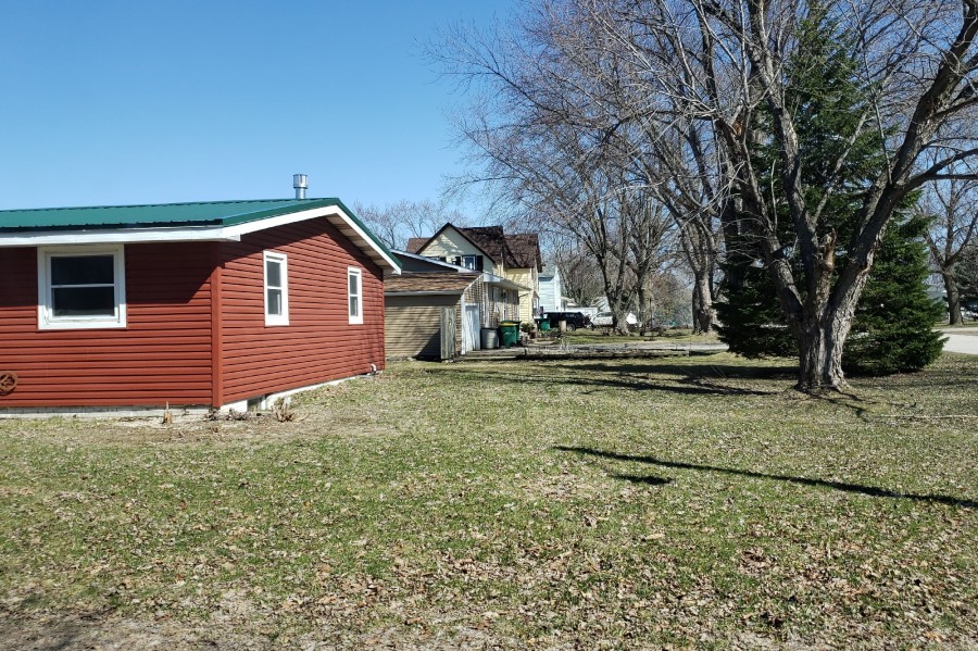 D St, Leland, IA 50453 #1