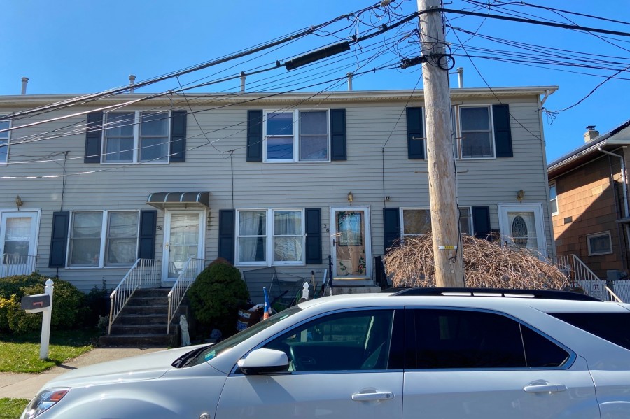 Keeley St, Staten Island, NY 10305