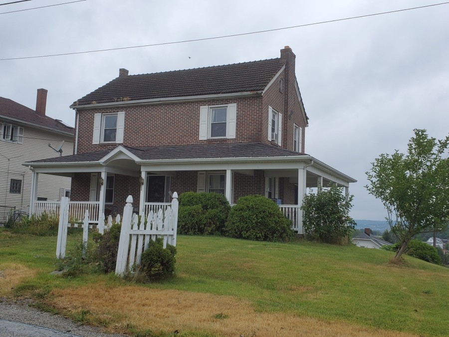 Highland Ave, West Mifflin, PA 15122 #1