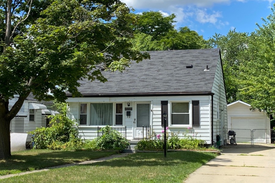 Brady , Redford, MI 48240 #1