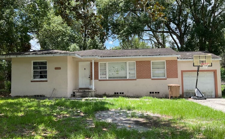 1138 NE 9th St Ocala, FL 34470, Marion County