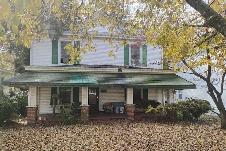 211 West Maryland Avenue Crewe, VA 23930, Nottoway County