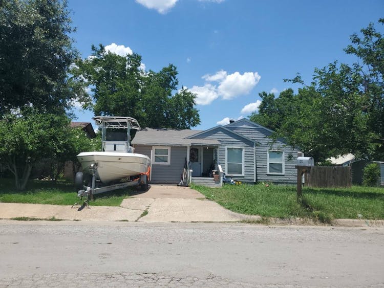 1711 SE 21st St Mineral Wells, TX 76067, Palo Pinto County