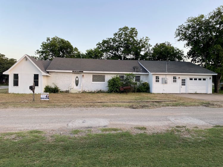 601 South Halbryan Street Eastland, TX 76448, Eastland County