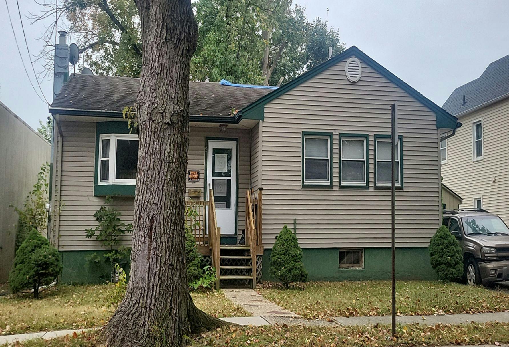 10th St, Kenilworth, NJ 07033