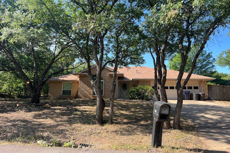 106 Brookdale Dr, Lewisville, TX, 75077, USA