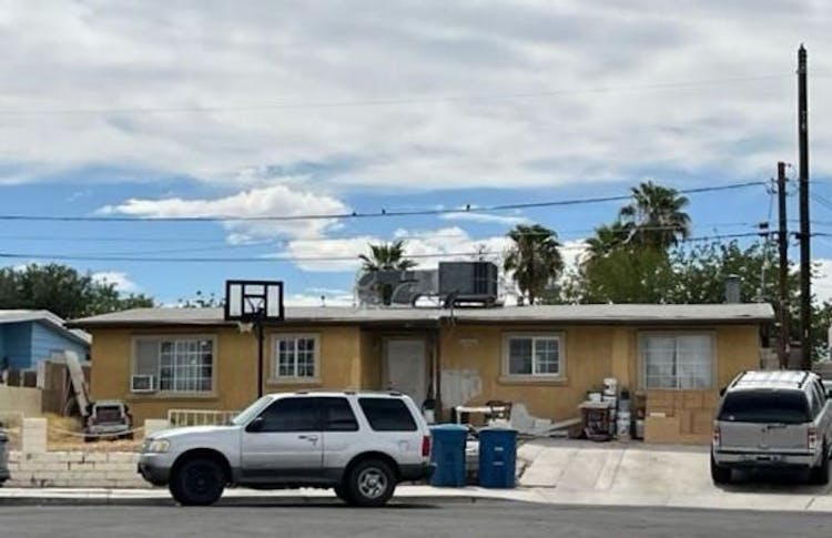 1700 Weeping Willow Ln Las Vegas, NV 89104, Clark County