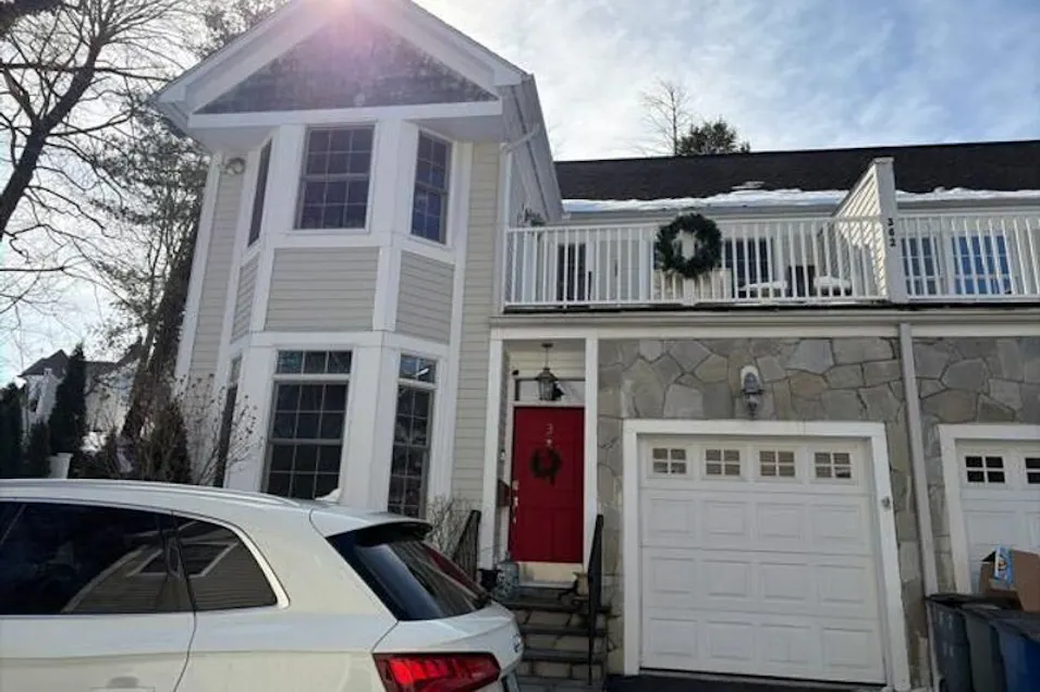 362 Davis Ave 3 Greenwich, CT 06830, Fairfield County