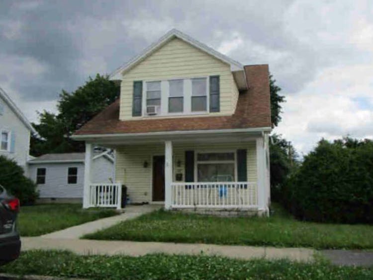 319 26th Ave Altoona, PA 16601, Blair County