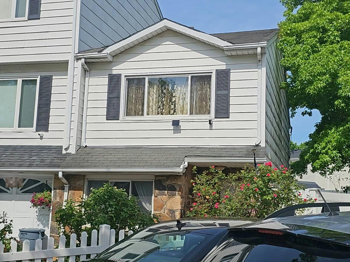 Poets Cir, Staten Island, NY 10312 #1