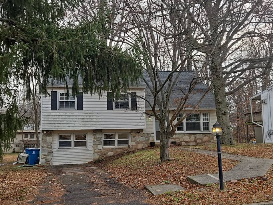 202 Wiltshire Dr Chalfont, PA 18914, Bucks County