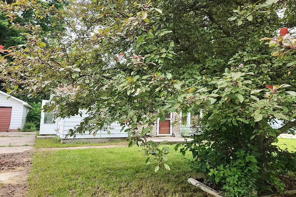 3715 Waldo Ave Midland, MI 48642-6691, Midland County