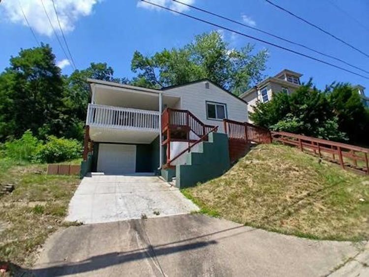 105 Riverview Street Toronto, OH 43964, Jefferson County