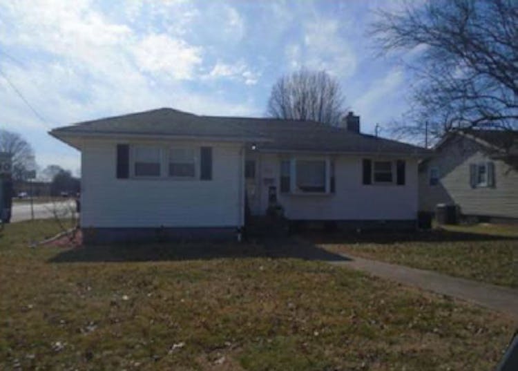 742 E 10th St Mount Vernon, IN 47620, Posey County