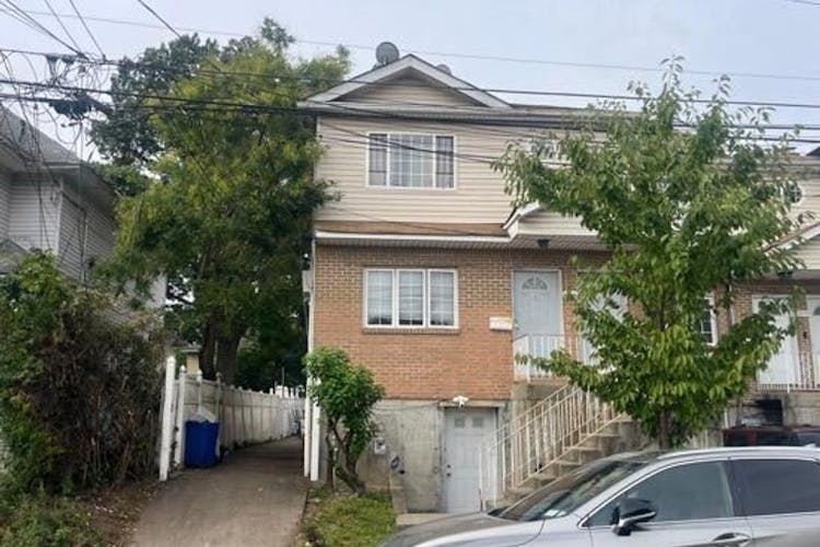 109-16 176th Street St Albans, NY 11433, Queens County