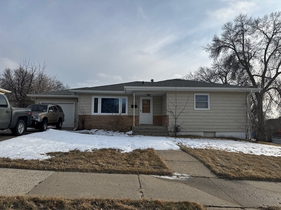 2111 E Avenue E Bismarck, ND 58501, Burleigh County
