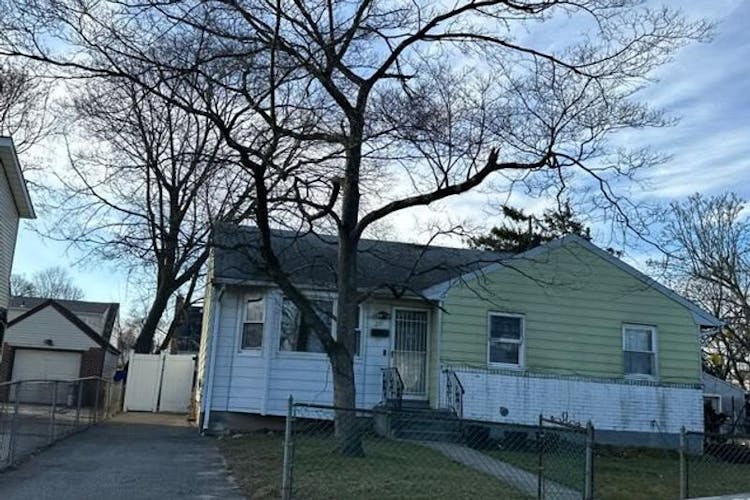 271 Sherman Street Westbury, NY 11590, Nassau County