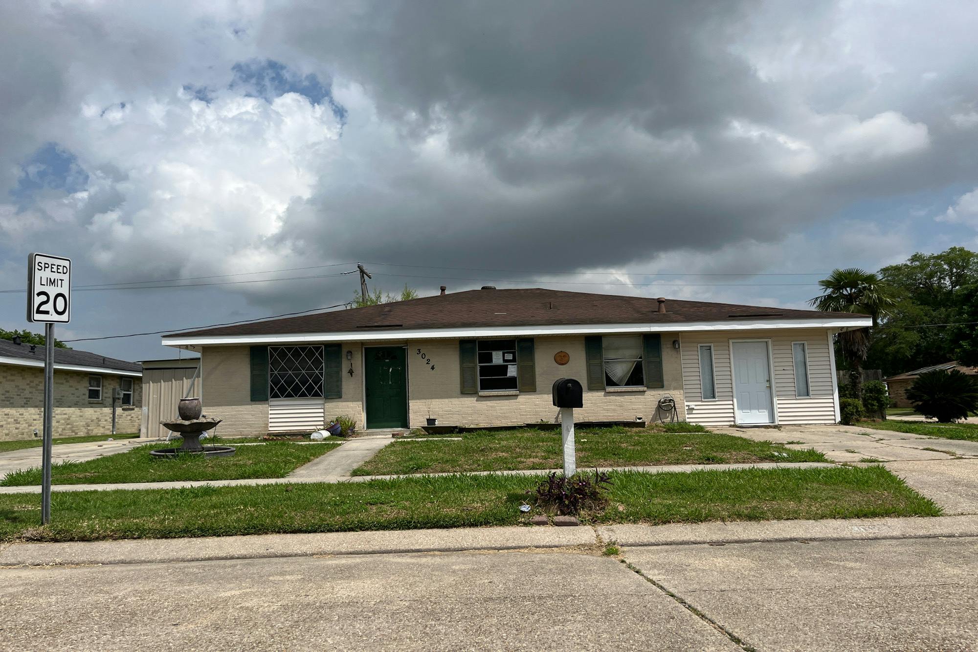 Grinell Dr, Marrero, LA 70072