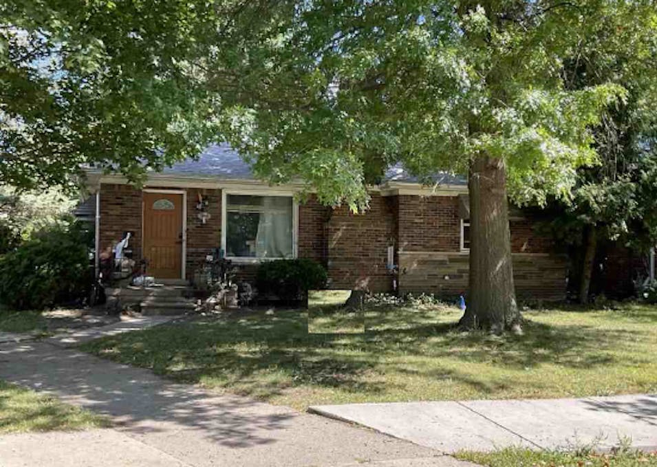 1858 Bournemouth Rd Grosse Pointe Woods, MI 48236, Wayne County