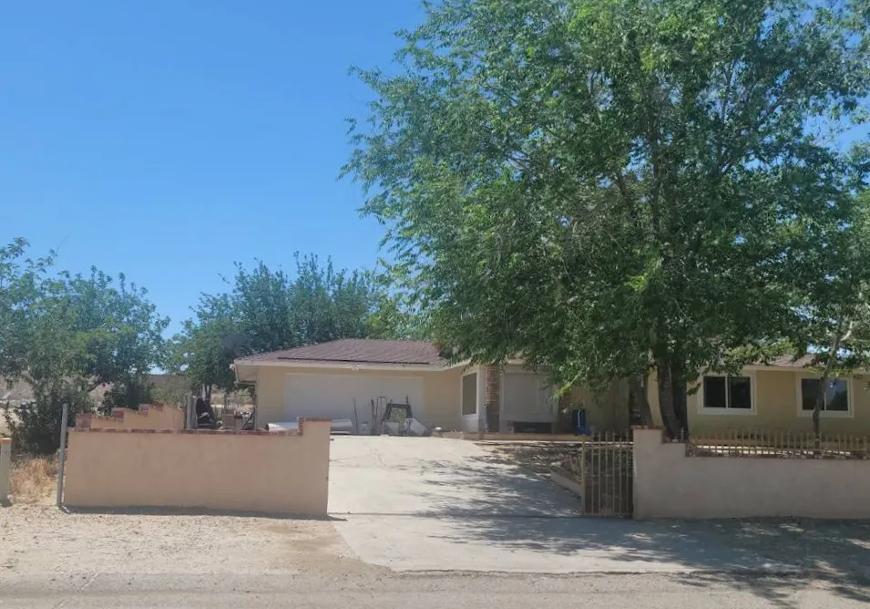 15604 Sweetaire Ave Lake Los Angeles, CA 93535, Los Angeles County