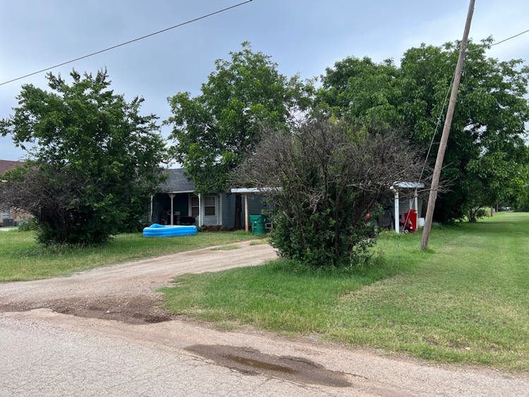 211 W Plum St Archer City, TX 76351, Archer County