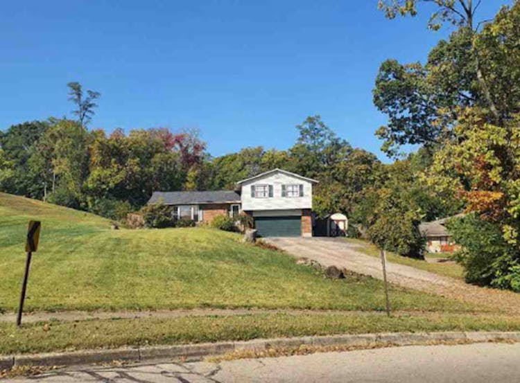 627s Elm St West Carrollton, OH 45449, Montgomery County